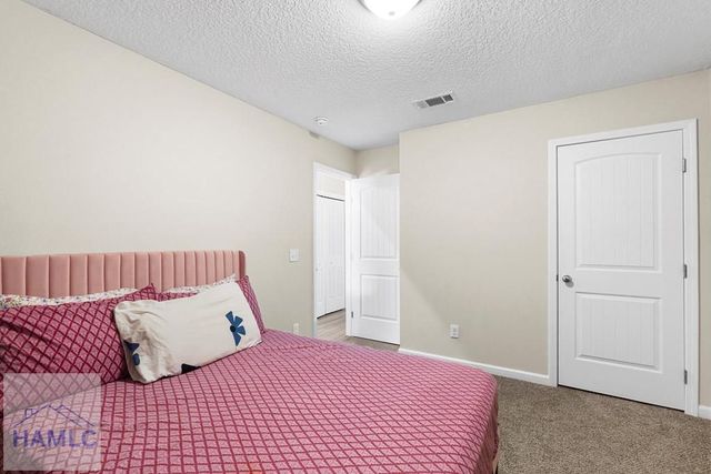 368 Whispering Pines Road, Jesup, GA 31545