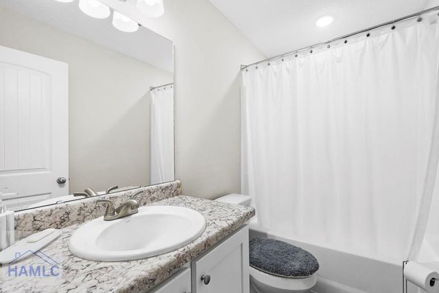 368 Whispering Pines Road, Jesup, GA 31545