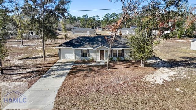 368 Whispering Pines Road, Jesup, GA 31545