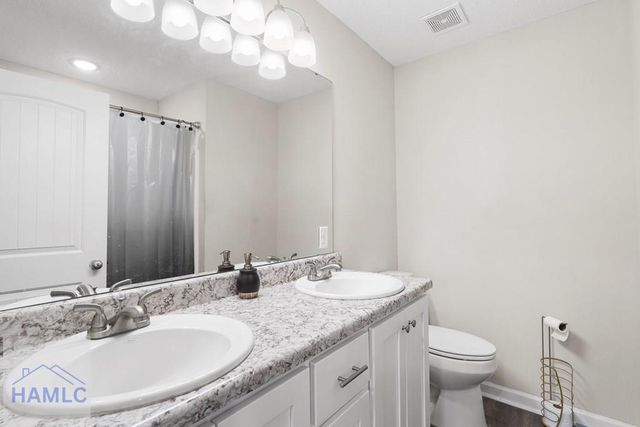 368 Whispering Pines Road, Jesup, GA 31545