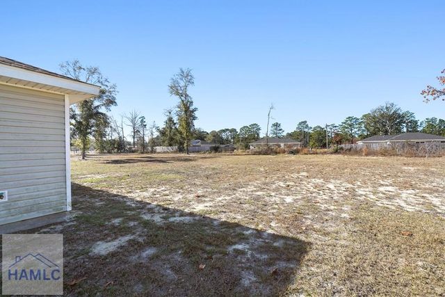 368 Whispering Pines Road, Jesup, GA 31545