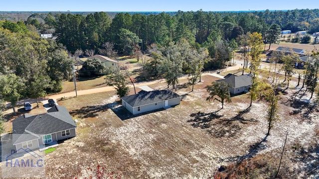 368 Whispering Pines Road, Jesup, GA 31545