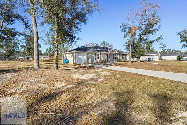 368 Whispering Pines Road, Jesup, GA 31545