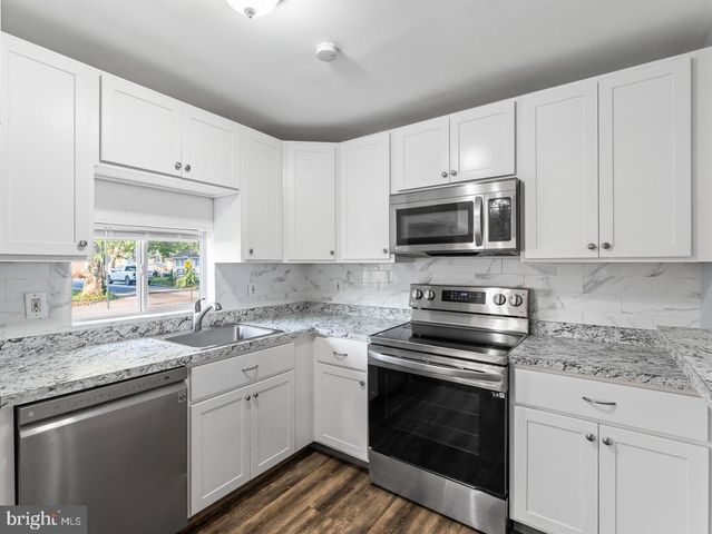 252 G ST, Carneys Point, NJ 08069