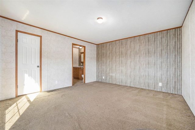 1391 Shadowridge Drive, Wayland, MI 49348