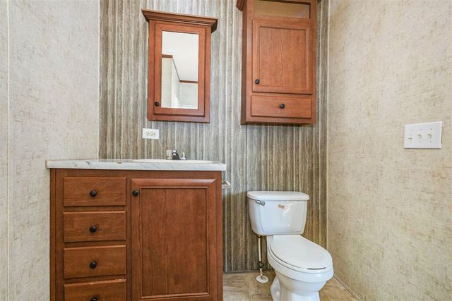 1391 Shadowridge Drive, Wayland, MI 49348