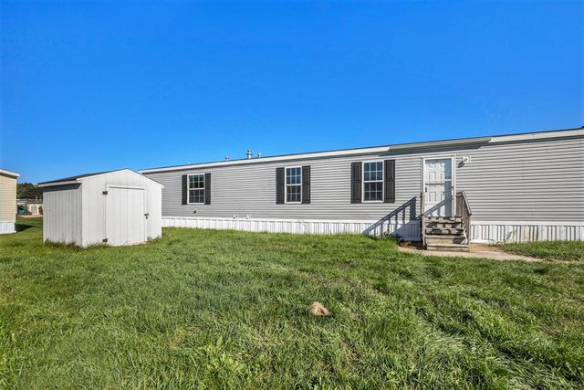 1391 Shadowridge Drive, Wayland, MI 49348