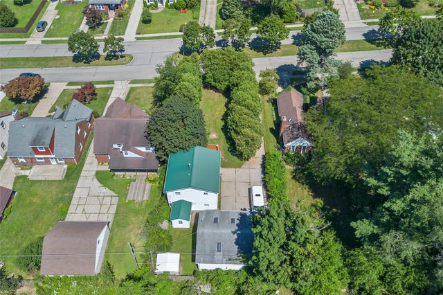 3832 SUNSET Boulevard, Erie, PA 16504