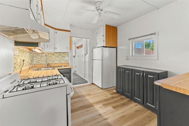 3832 SUNSET Boulevard, Erie, PA 16504