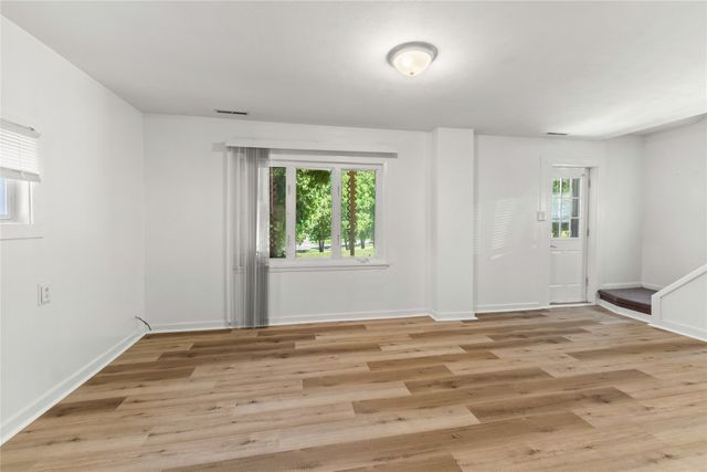 3832 SUNSET Boulevard, Erie, PA 16504