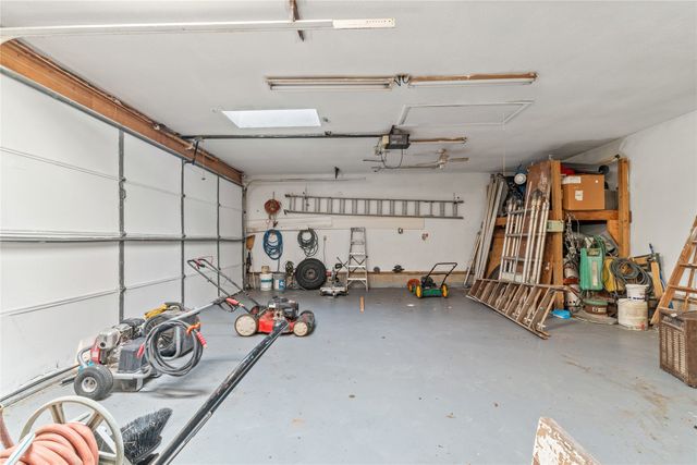 3832 SUNSET Boulevard, Erie, PA 16504