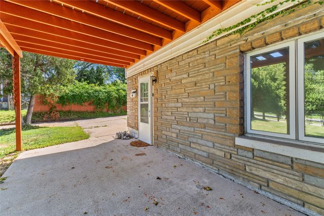 3832 SUNSET Boulevard, Erie, PA 16504