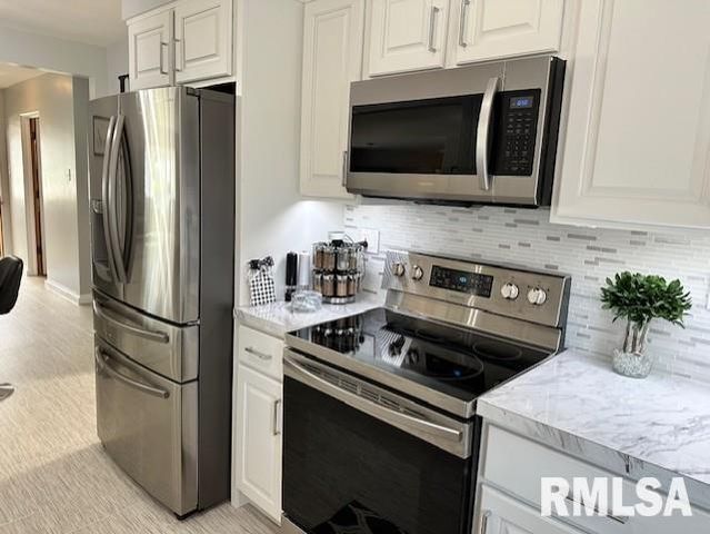 1903 MOUND Road, Jacksonville, IL 62650