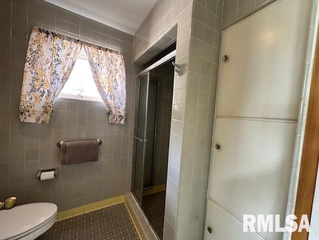 1903 MOUND Road, Jacksonville, IL 62650