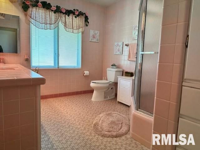 1903 MOUND Road, Jacksonville, IL 62650