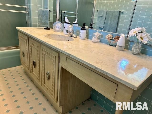 1903 MOUND Road, Jacksonville, IL 62650