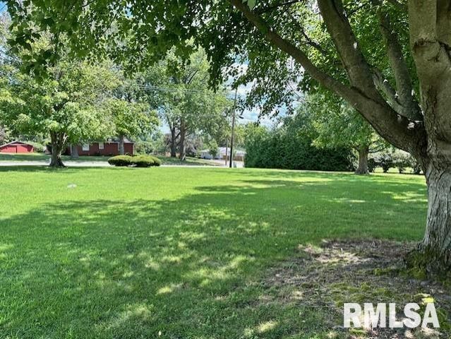 1903 MOUND Road, Jacksonville, IL 62650