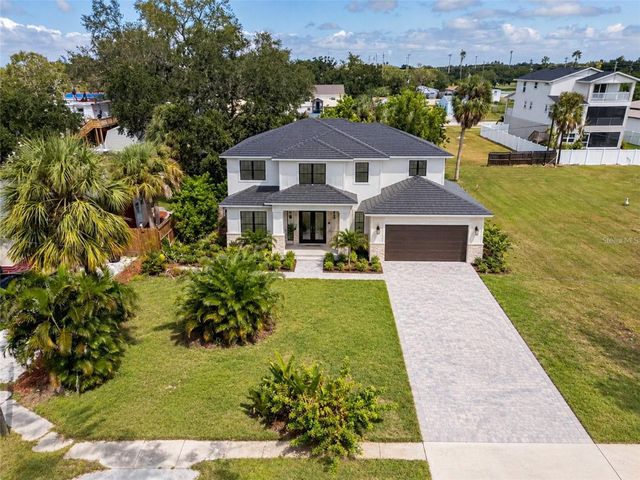 825 60TH AVENUE NE, St Petersburg, FL 33703