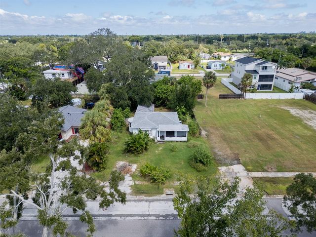 825 60TH AVENUE NE, St Petersburg, FL 33703