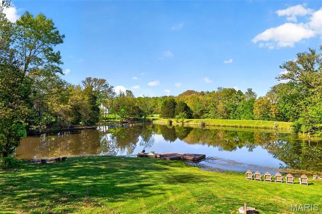 4 Lakeway Court, Defiance, MO 63341