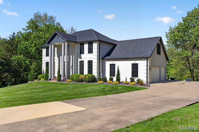 4 Lakeway Court, Defiance, MO 63341