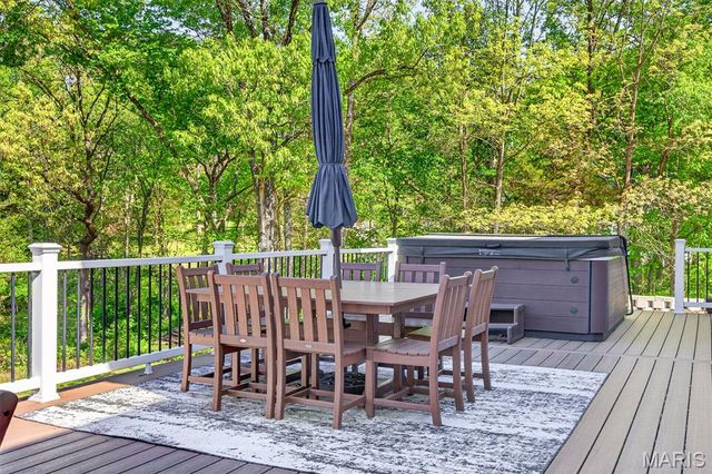 4 Lakeway Court, Defiance, MO 63341