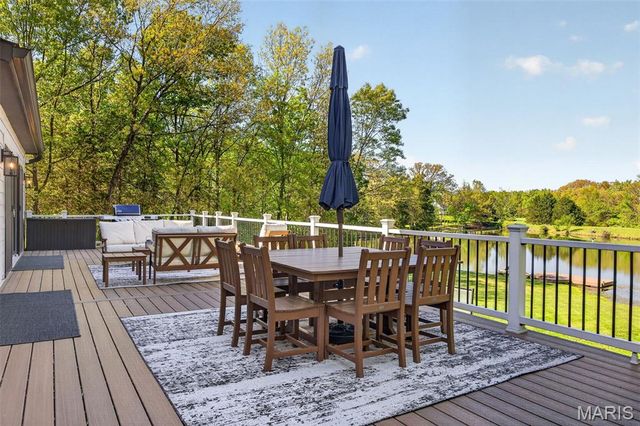 4 Lakeway Court, Defiance, MO 63341