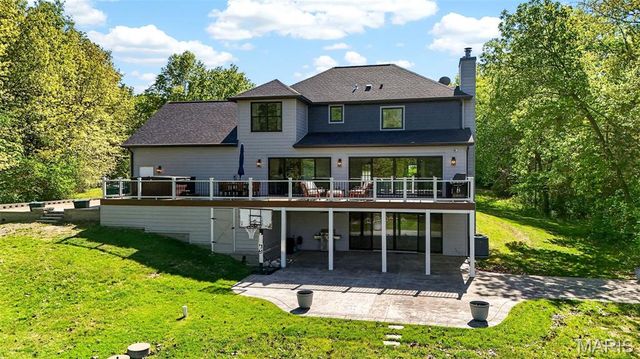 4 Lakeway Court, Defiance, MO 63341