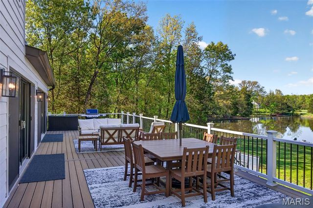 4 Lakeway Court, Defiance, MO 63341