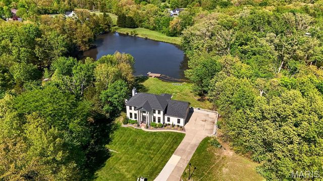 4 Lakeway Court, Defiance, MO 63341