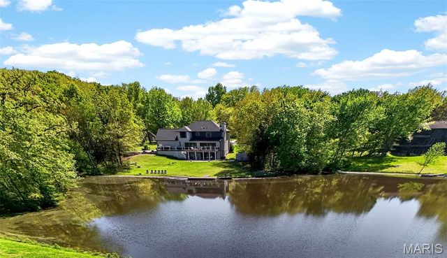 4 Lakeway Court, Defiance, MO 63341