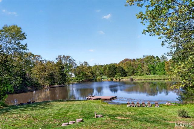 4 Lakeway Court, Defiance, MO 63341