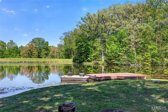4 Lakeway Court, Defiance, MO 63341