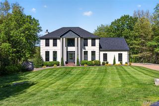4 Lakeway Court, Defiance, MO 63341