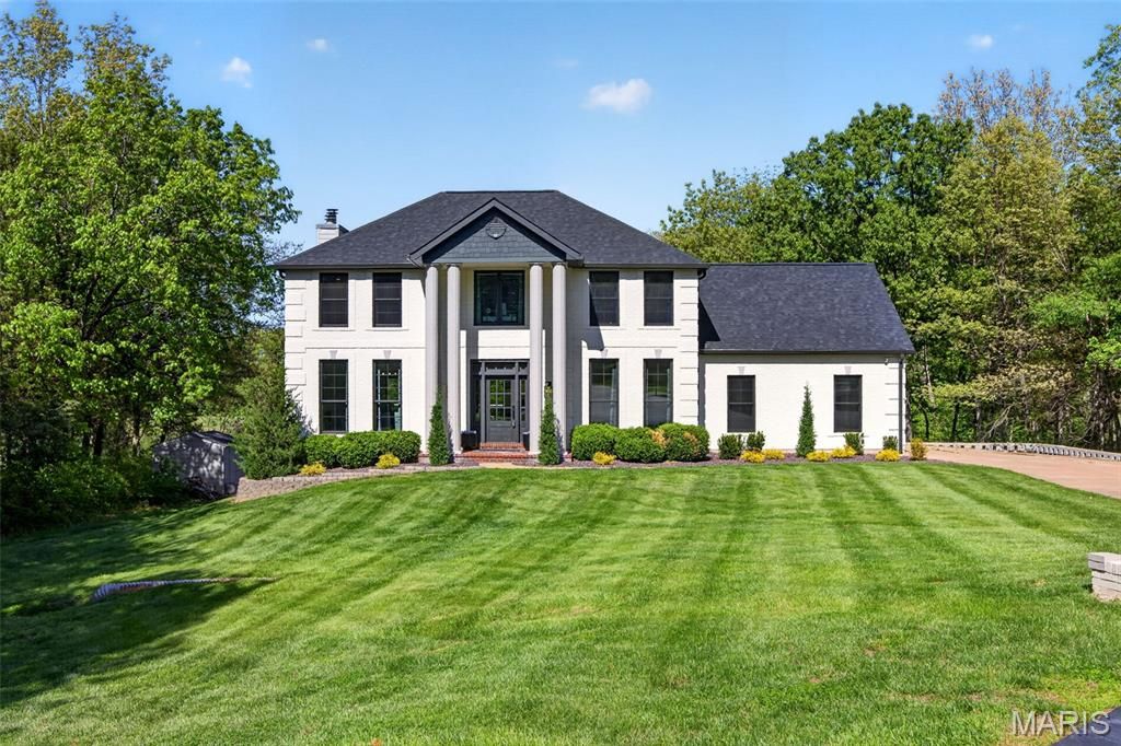 4 Lakeway Court, Defiance, MO 63341