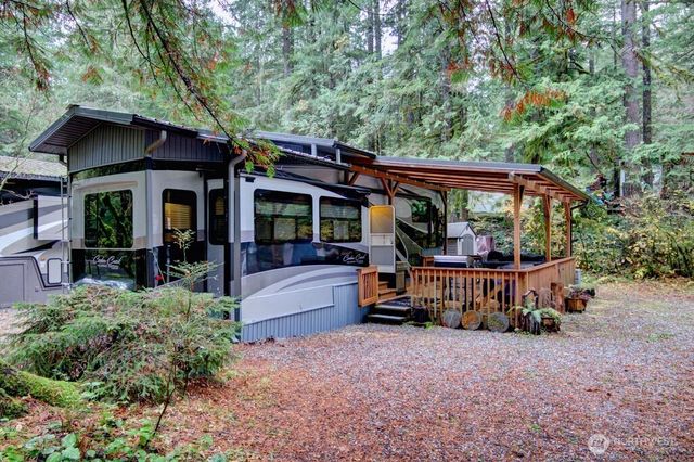 245 Schinn Canyon Court, Deming, WA 98244