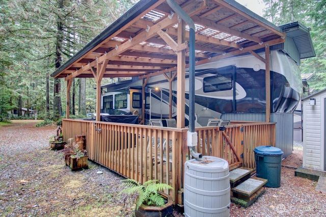 245 Schinn Canyon Court, Deming, WA 98244
