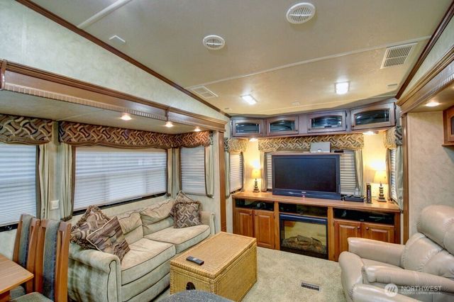 245 Schinn Canyon Court, Deming, WA 98244