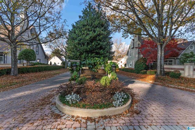 316 BRADBERRY LANE, Birmingham, AL 35242