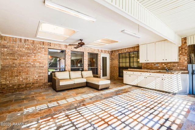 122 Nickerson Parkway, Lafayette, LA 70501