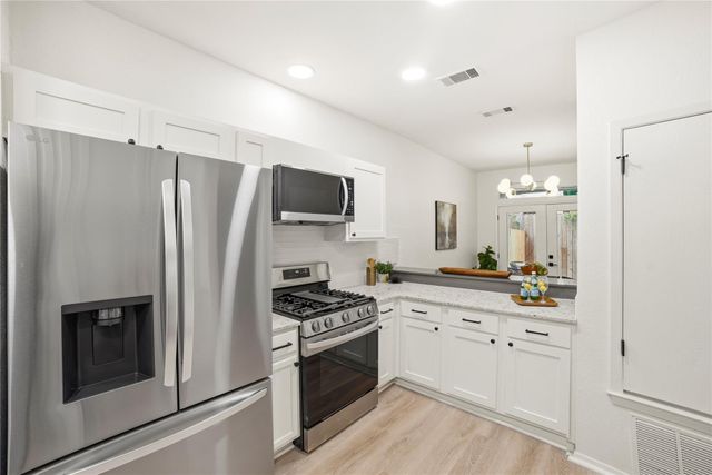 8320 Greenslope DR B, Austin, TX 78759