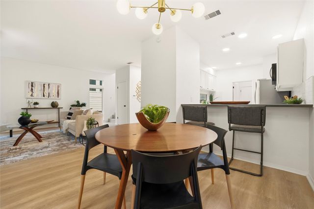 8320 Greenslope DR B, Austin, TX 78759