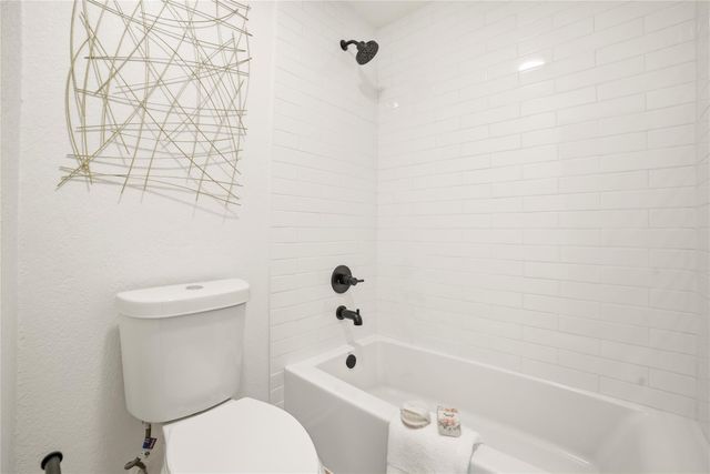 8320 Greenslope DR B, Austin, TX 78759