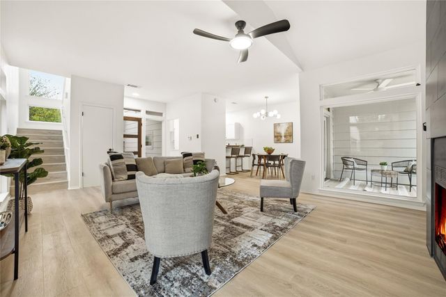 8320 Greenslope DR B, Austin, TX 78759