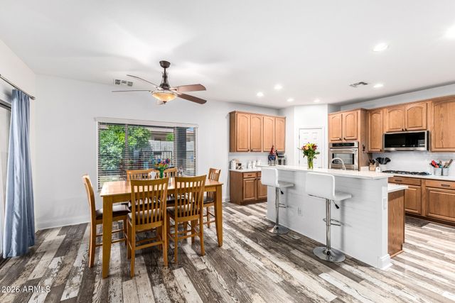 16788 W TETHER Trail, Surprise, AZ 85387