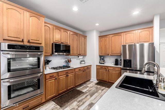 16788 W TETHER Trail, Surprise, AZ 85387