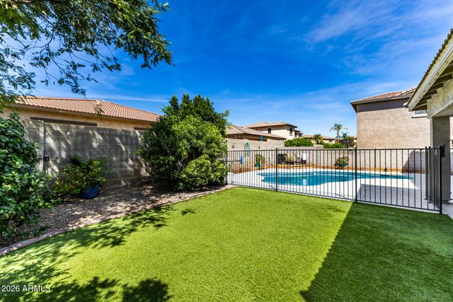 16788 W TETHER Trail, Surprise, AZ 85387