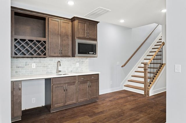 2093 Conductor Ln, Thompsons Station, TN 37179