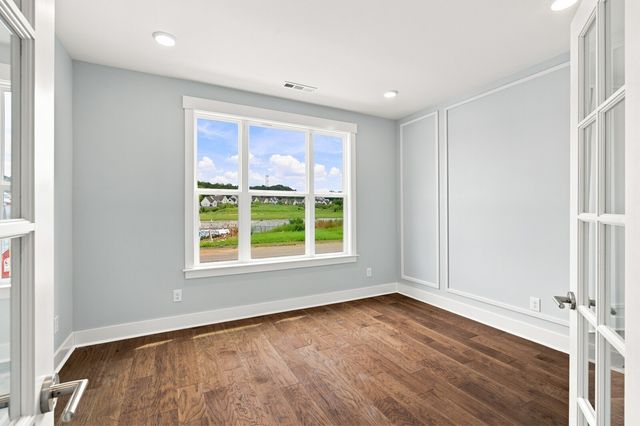 2093 Conductor Ln, Thompsons Station, TN 37179