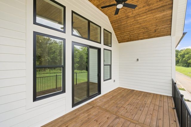 2093 Conductor Ln, Thompsons Station, TN 37179